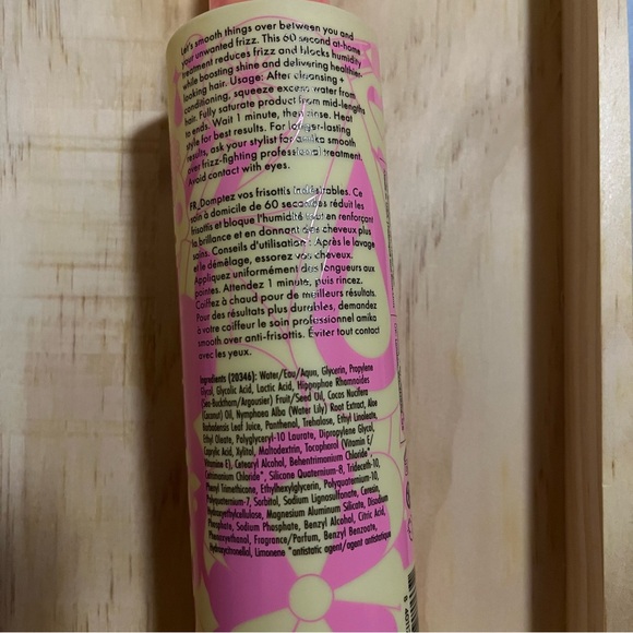 NEW amika Smooth Over Frizz-Fighting Hair Treatment Mask - Picture 10 of 10